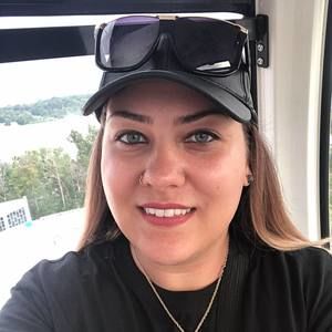 Meet your Posher, Petra